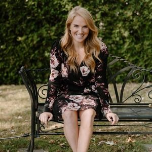Meet your Posher, Caitlin